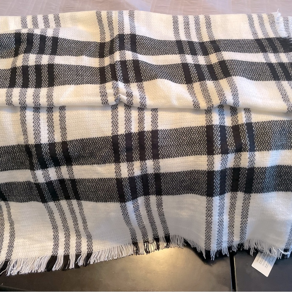 Knit shawl